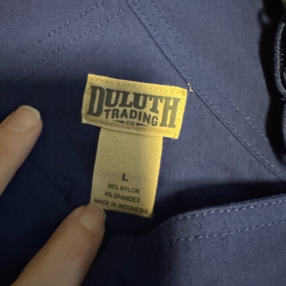 Duluth Trading Co Women's Heirloom Gardening Short Overalls - Picture 6 of 6